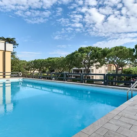 Lydie Apt. Exclusive Holigarda Desenzano del Garda Exterior photo