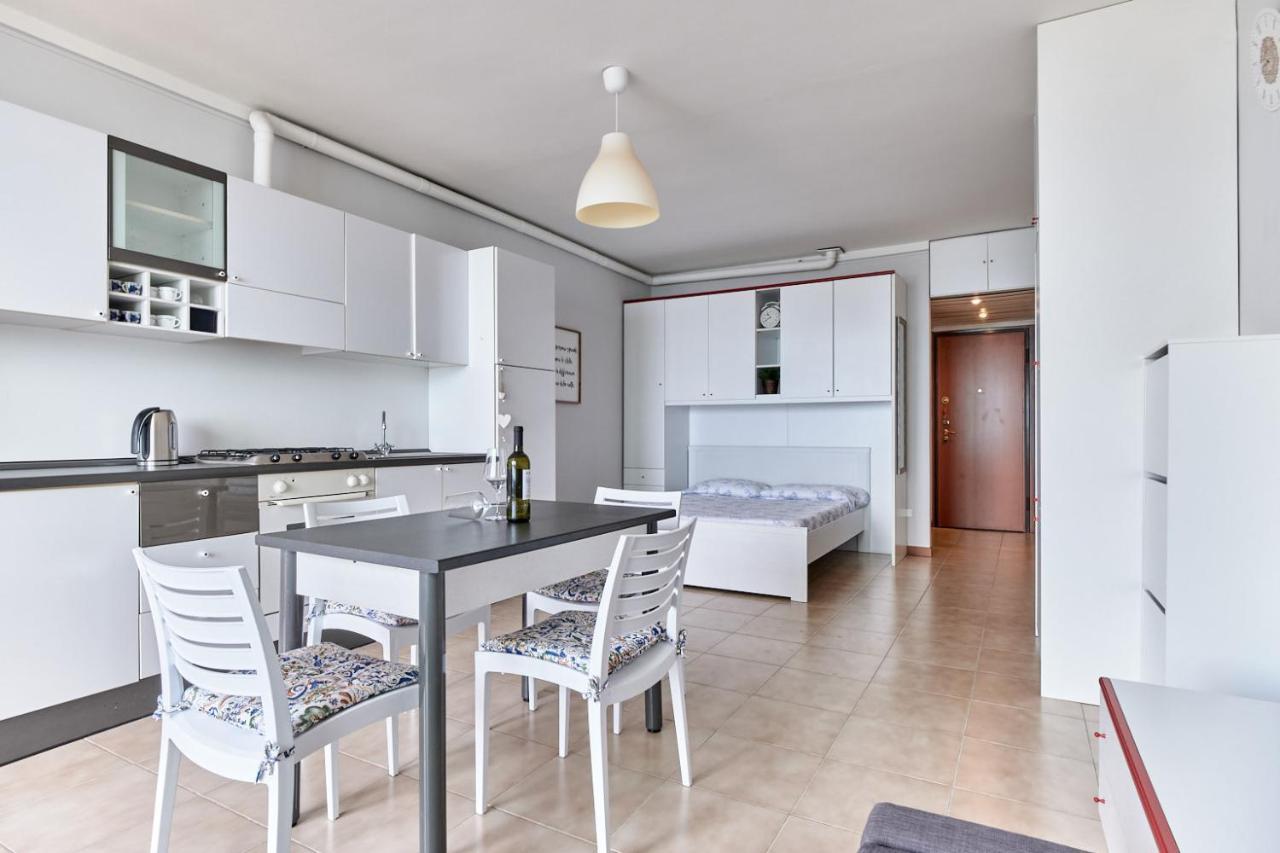 Lydie Apt. Exclusive Holigarda Apartment *